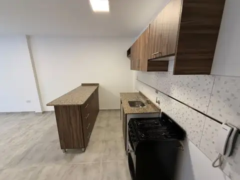 Departamento en Alquiler en Lanus Oeste, $ 450.000