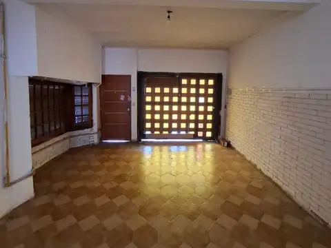Depto Tipo Casa en Alquiler de 3 ambientes