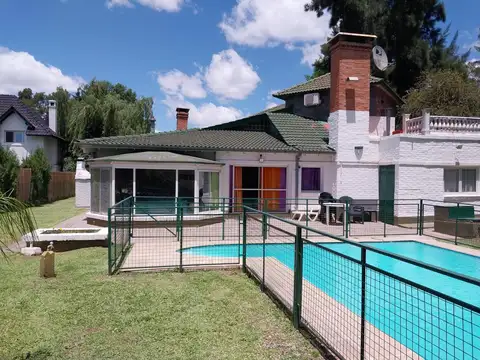 Casa en Venta con 1 cochera