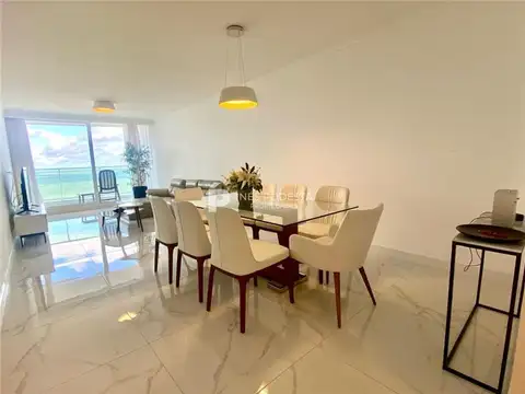 Departamento 4 ambientes con 3 baños