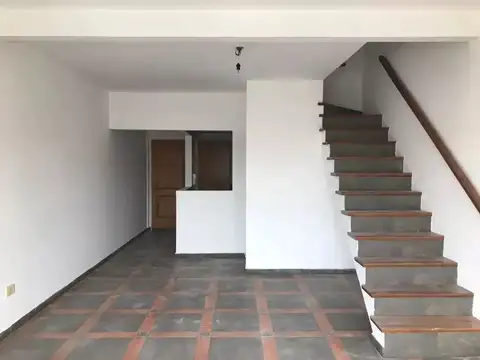 Candelaria 100, Piso 1