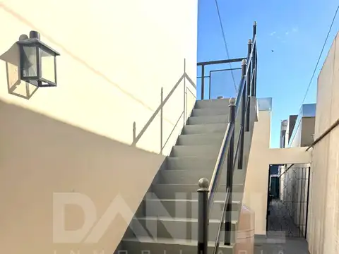 curupaity 700, Piso 1