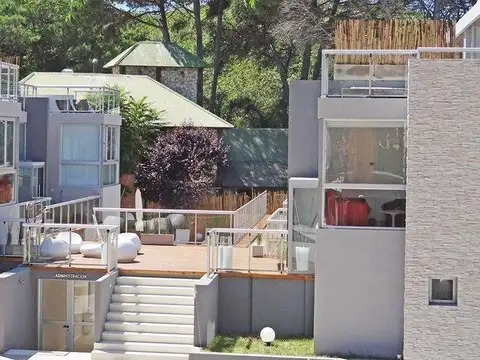 Hotel en Venta en Carilo, USD 3.710.000