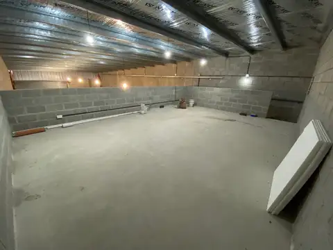 Galpon en Venta 19  mts Fondo