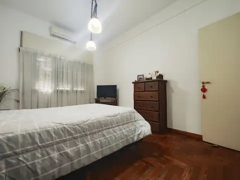 Depto Tipo Casa 5 ambientes con 2 baños
