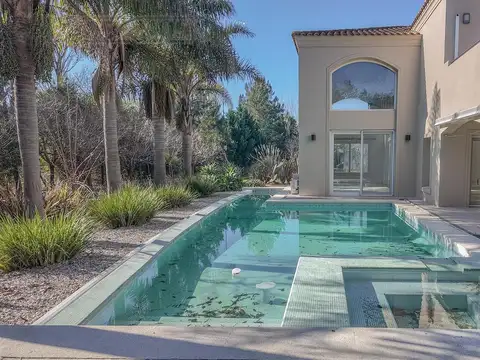 Casa en Alquiler de 5 dormitorios