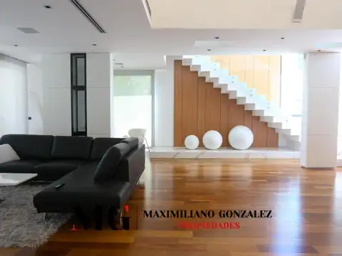 Casa 7 ambientes con 3 baños