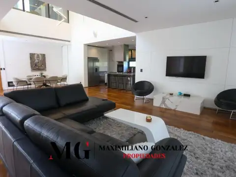 Casa en Alquiler con 1 cochera