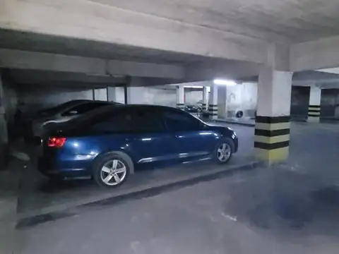 Cochera en Venta en excelente ubicación, en el centro de la ciudad