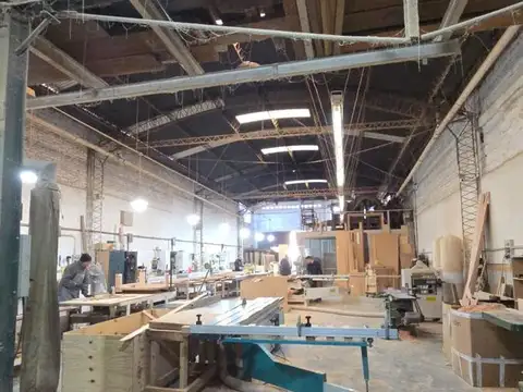 Galpon en Venta 10  mts Frente