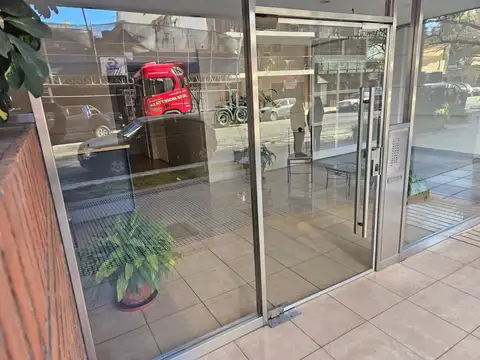 BAUNESS 2500, Piso 4