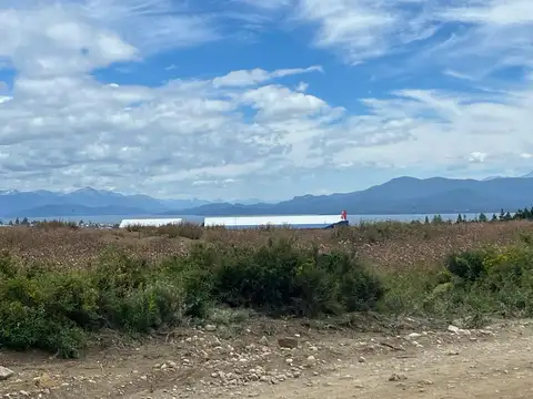 Terreno sobre calle Esandi-Varios Usos-Polo Industrial