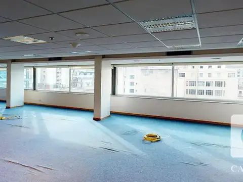 Oficina en Alquiler en Monserrat, USD 6