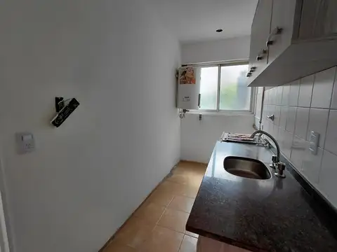 Alquiler dto 2 ambientes c/balcón francés V. Urqui