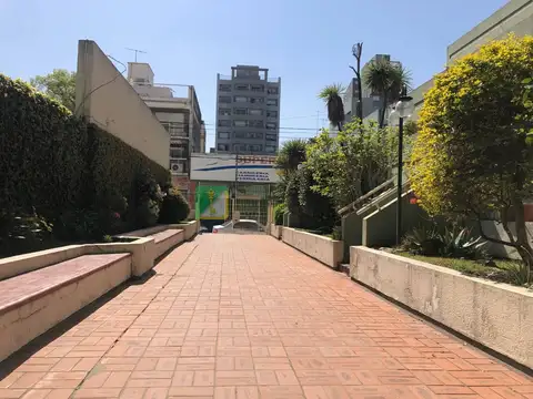 C 61 LACROZE 4900, Piso PB