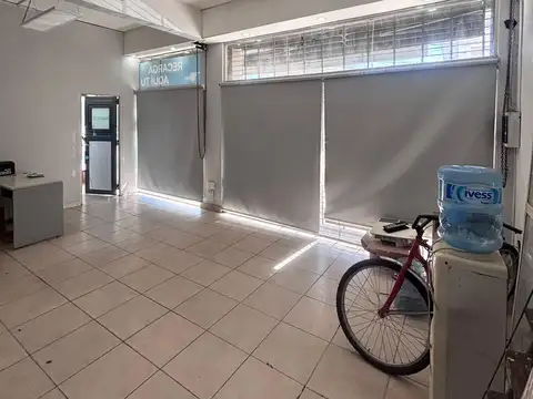 Local en Alquiler Via Púb.