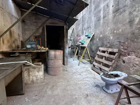 Galpon en Alquiler 27  mts Fondo