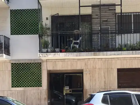 HERMOSO DEPARTAMENTO 2 AMB. LATERAL  MUY BUENA UBICACION