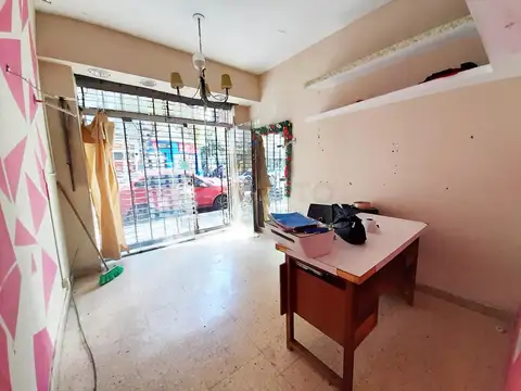 Alquiler Local con sótano y patio