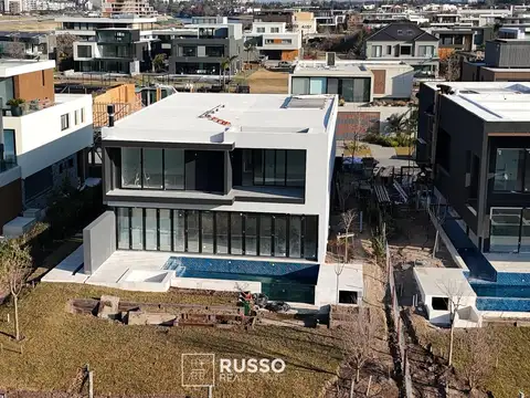 Casa en Alquiler de 5 dormitorios