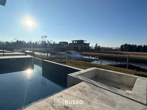 ALQUILER CASA AL AGUA 4 DORM EN SUITE - EL YACHT NORDELTA