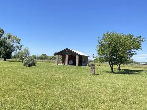 Quinta en Venta 6 Ambientes en Barrio La Esperanza, Lujan