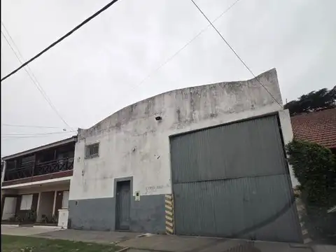 Galpón o Deposito en venta en Banfield. Accesos estratégicos a Gral Paz y Uriarte. lote en venta