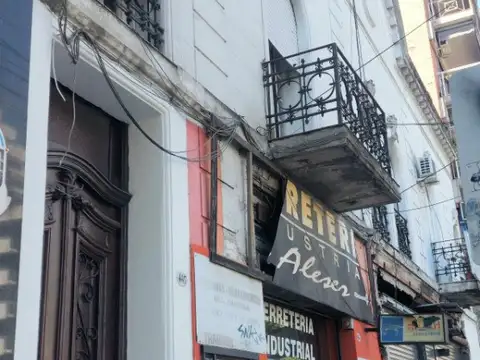 Avenida Cabildo 4400, Piso 1