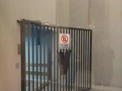 Cocheras cubiertas en Av. 7 entre 38 y 39 (Plaza Olazabal) - La Plata