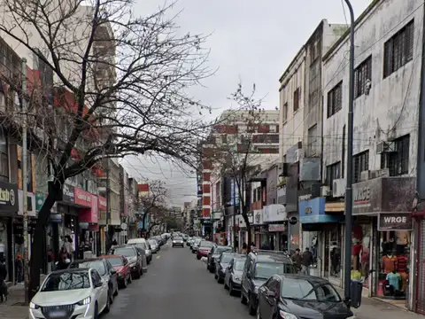 Local en Alquiler en Flores, $ 3.000.000