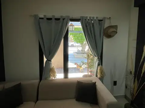 Casa en venta - 4 Dormitorios 2 Baños - General Alvear