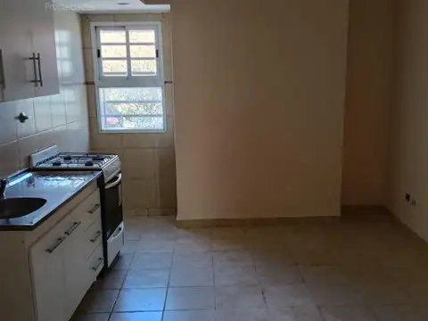 Depto Tipo Casa en Venta en Villa Ballester, USD 58.000