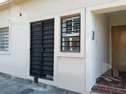 PH de 2 ambientes con Patio en Planta Baja en Venta en Villa Ballester