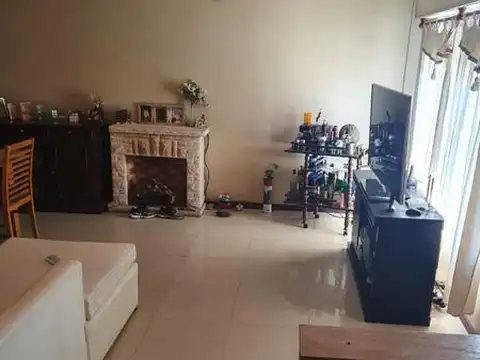 Casa 7 ambientes con 3 baños