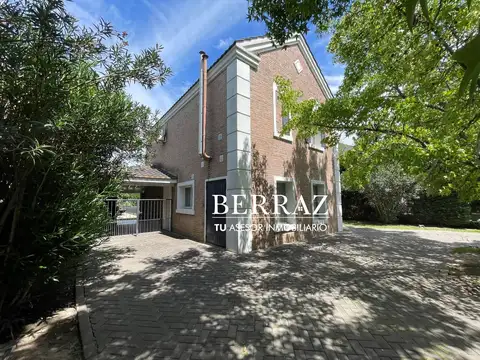 Casa Venta 4 Dormitorios La Delfina Lote de 728 m2 Pilar