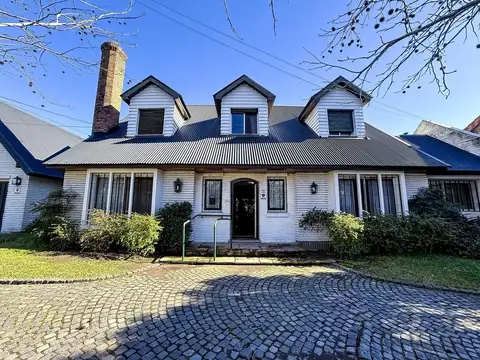 Casa en Venta de 2 Plantas, Con Jardín y Pileta - La Horqueta, San Isidro