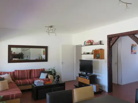 Casa 6 ambientes con 3 baños