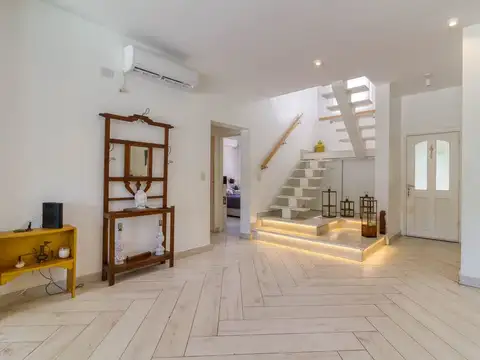 VENTA CASA 5 DORM. BARRIO LA BARRA VILLAGE ESCOBAR