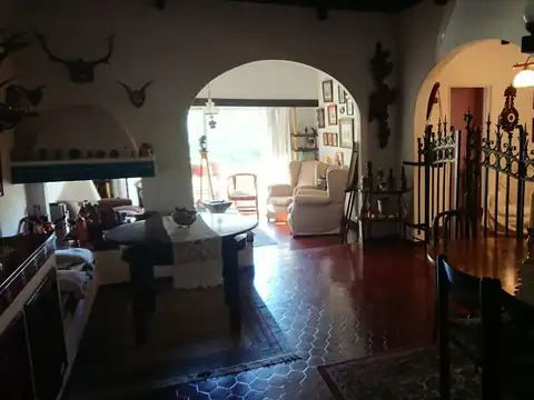 MONTES DE OCA, AV. 1300