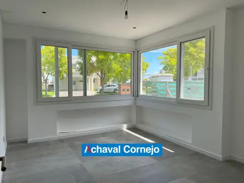 Casa 6 ambientes con 4 baños