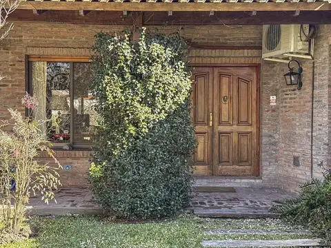 Casa 7 ambientes con 3 baños