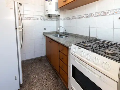 DEPARTAMENTO DOS AMBIENTES CON BALCÓN AL FRENTE