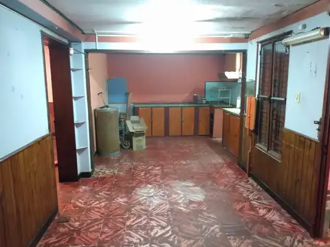 Casa 5 ambientes con 1 baño