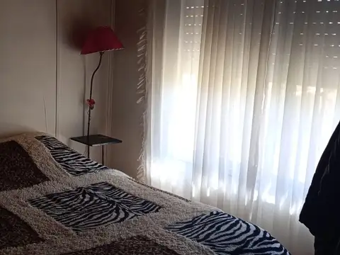 CASA ANTIGUA EN FLORENCIO VARELA U$S 58.000.-