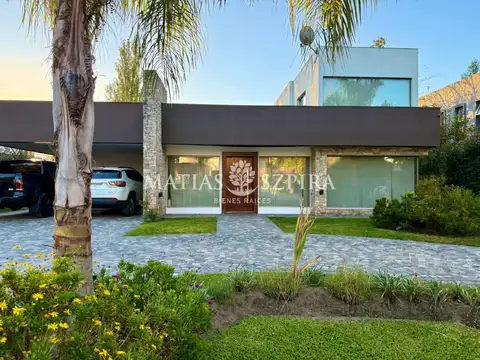 Casa - Venta - Argentina, Moreno - Luis de Camoens 2050