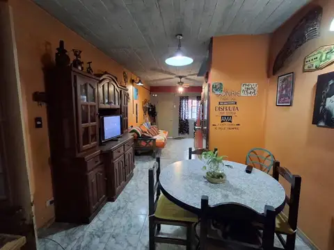 Depto Tipo Casa en Venta de 4 ambientes