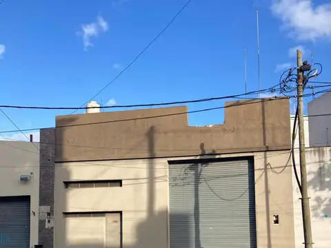 Avenida Hipólito Yrigoyen 2000