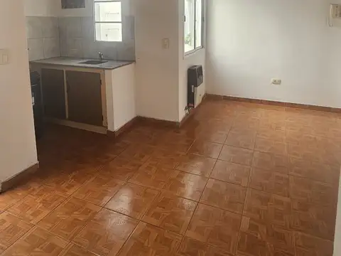 Depto Tipo Casa en Alquiler de 3 ambientes