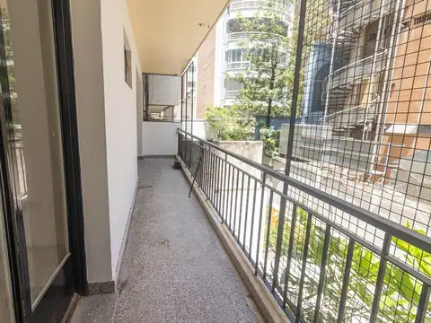 Venta semipiso 3 Amb + dep, Balcón - Flores -