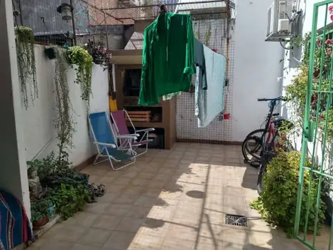 DPTO TIPO CASA 3 AMBIENTES AL FRENTE - VILLA RIACHUELO - CABA